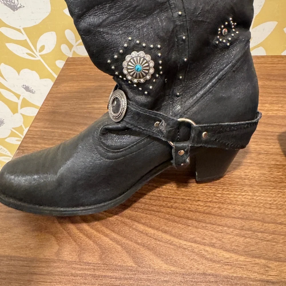 Dingo Black Studded Cowboy Boots - Picture 3 of 8